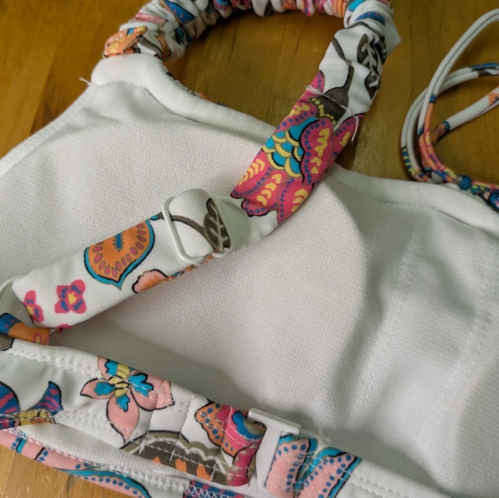 SunDazed 34B/34C Floral Shirred Bikini Top With Adjustable Straps NWOT - Picture 9 of 11